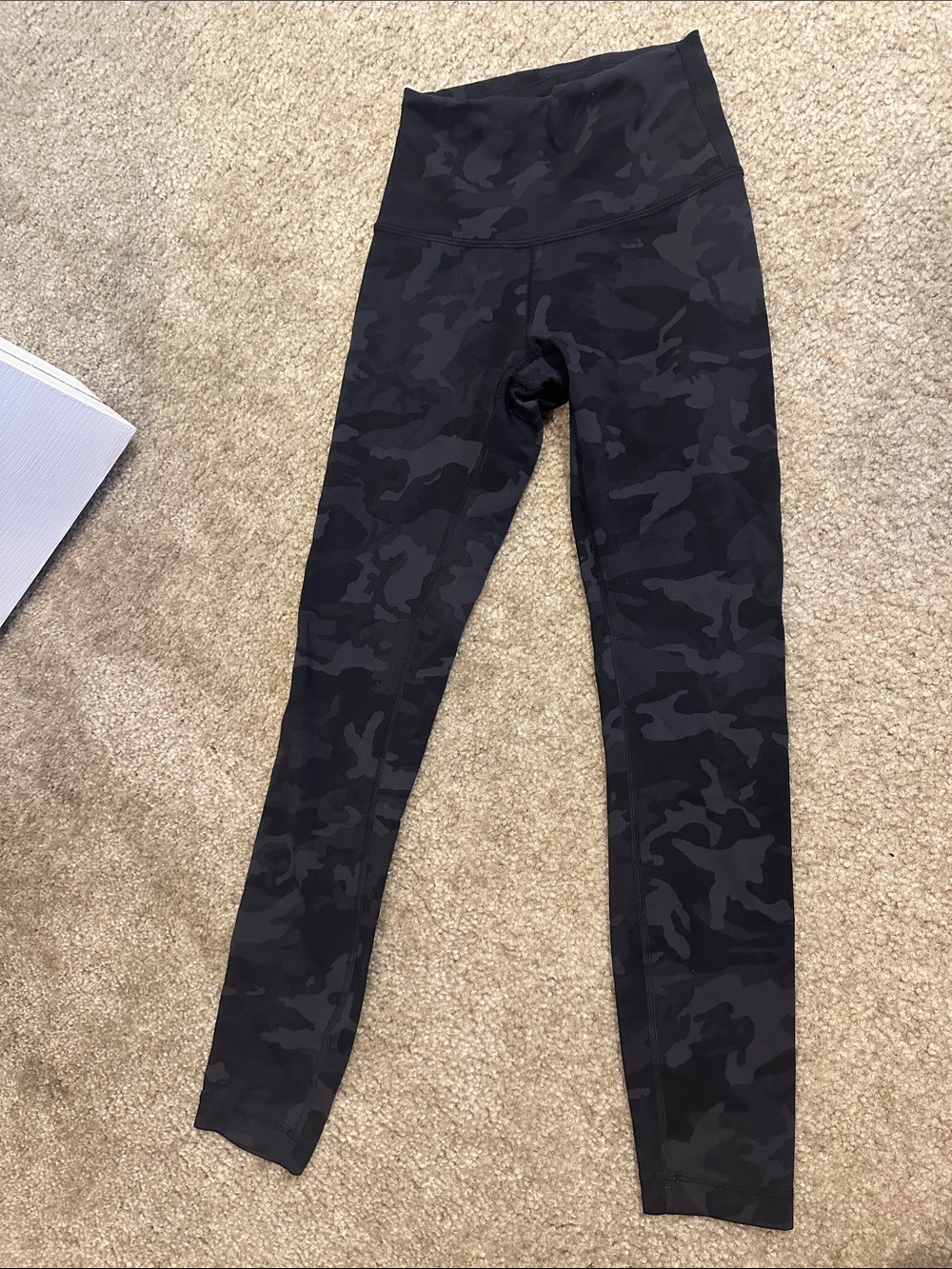 Lululemon wunder under camo leggings